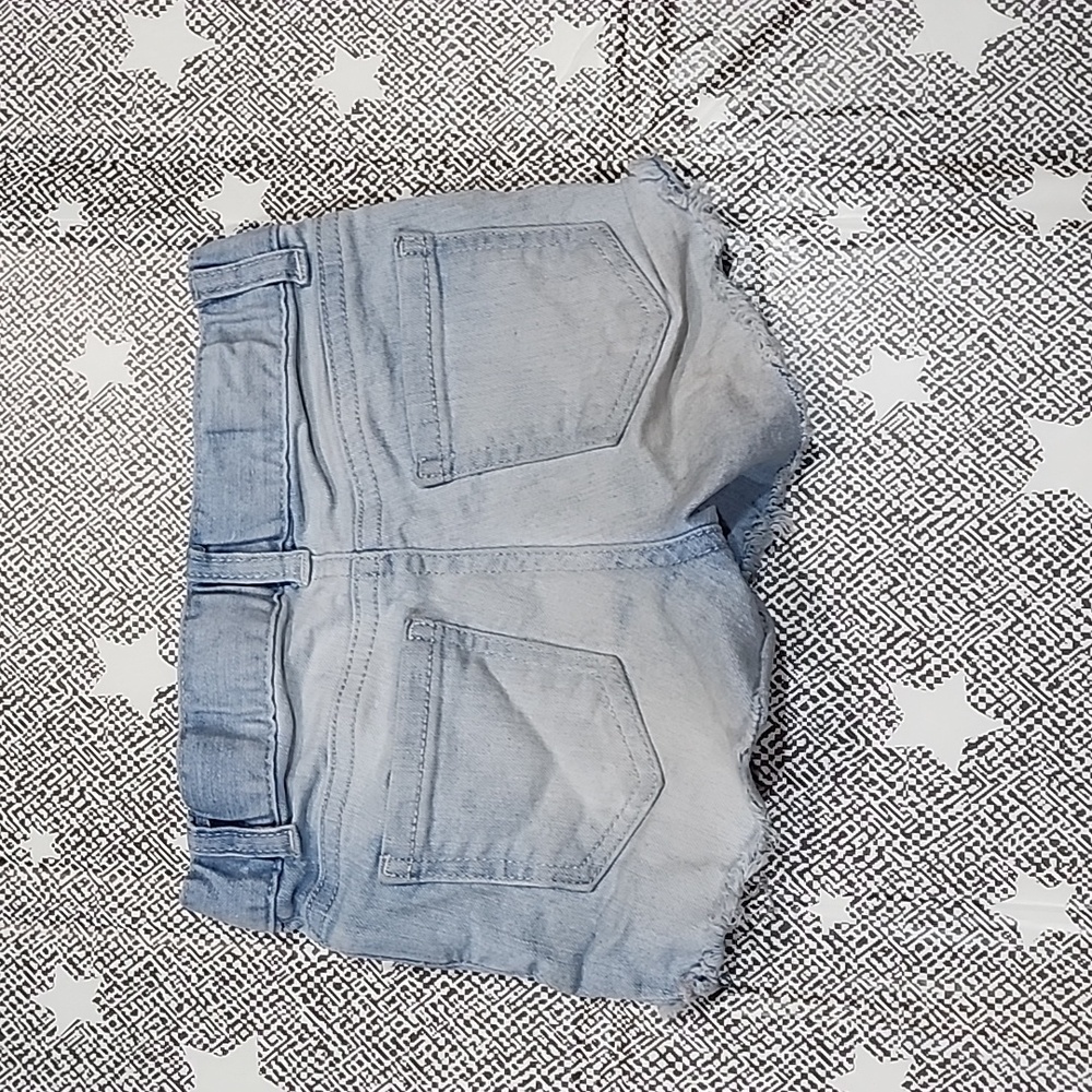 Shorts - Picture 2 of 3
